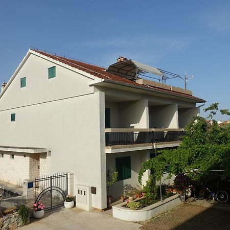 Apartment Tonka Vodice Esterno foto