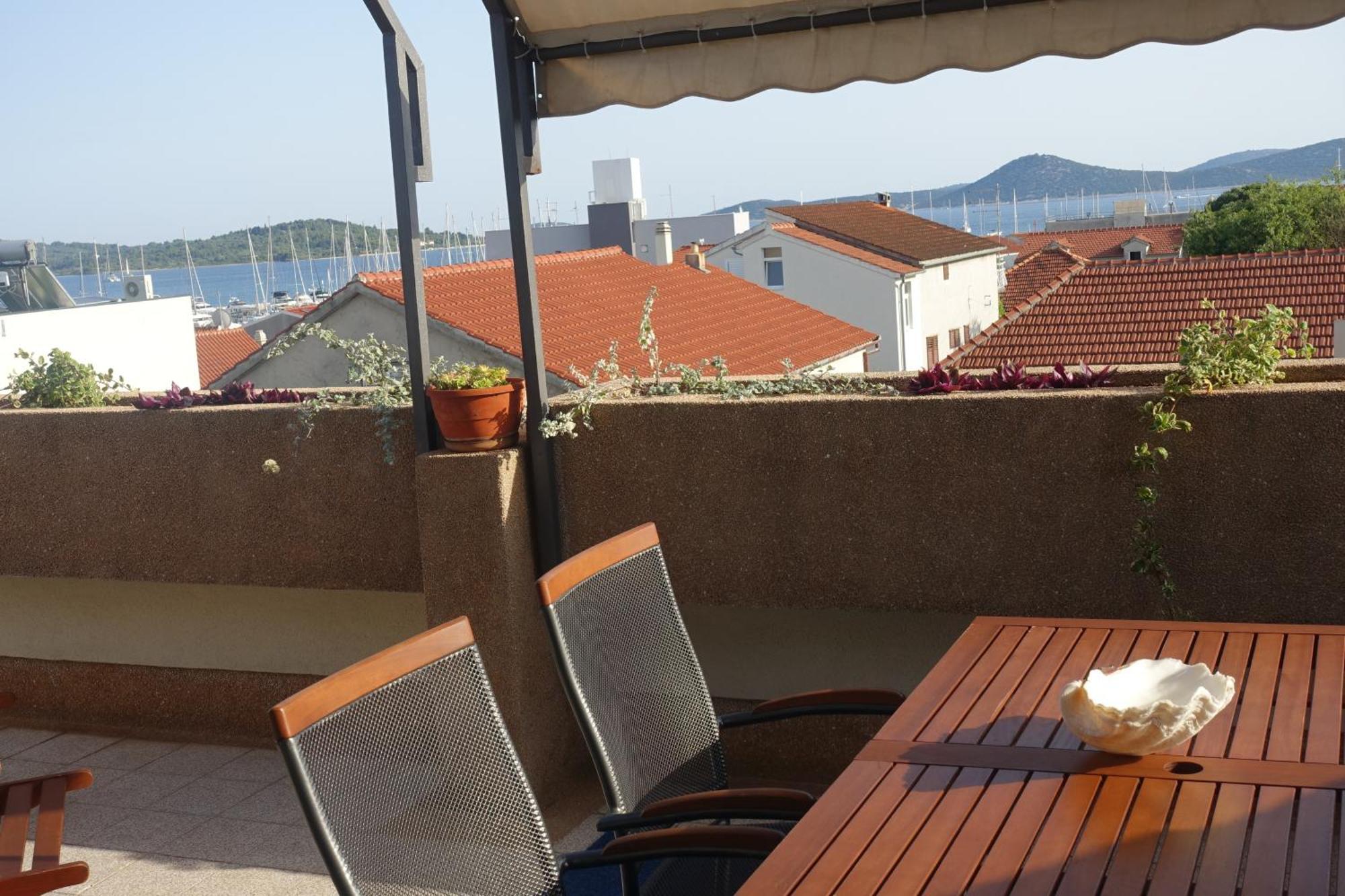 Apartment Tonka Vodice Esterno foto