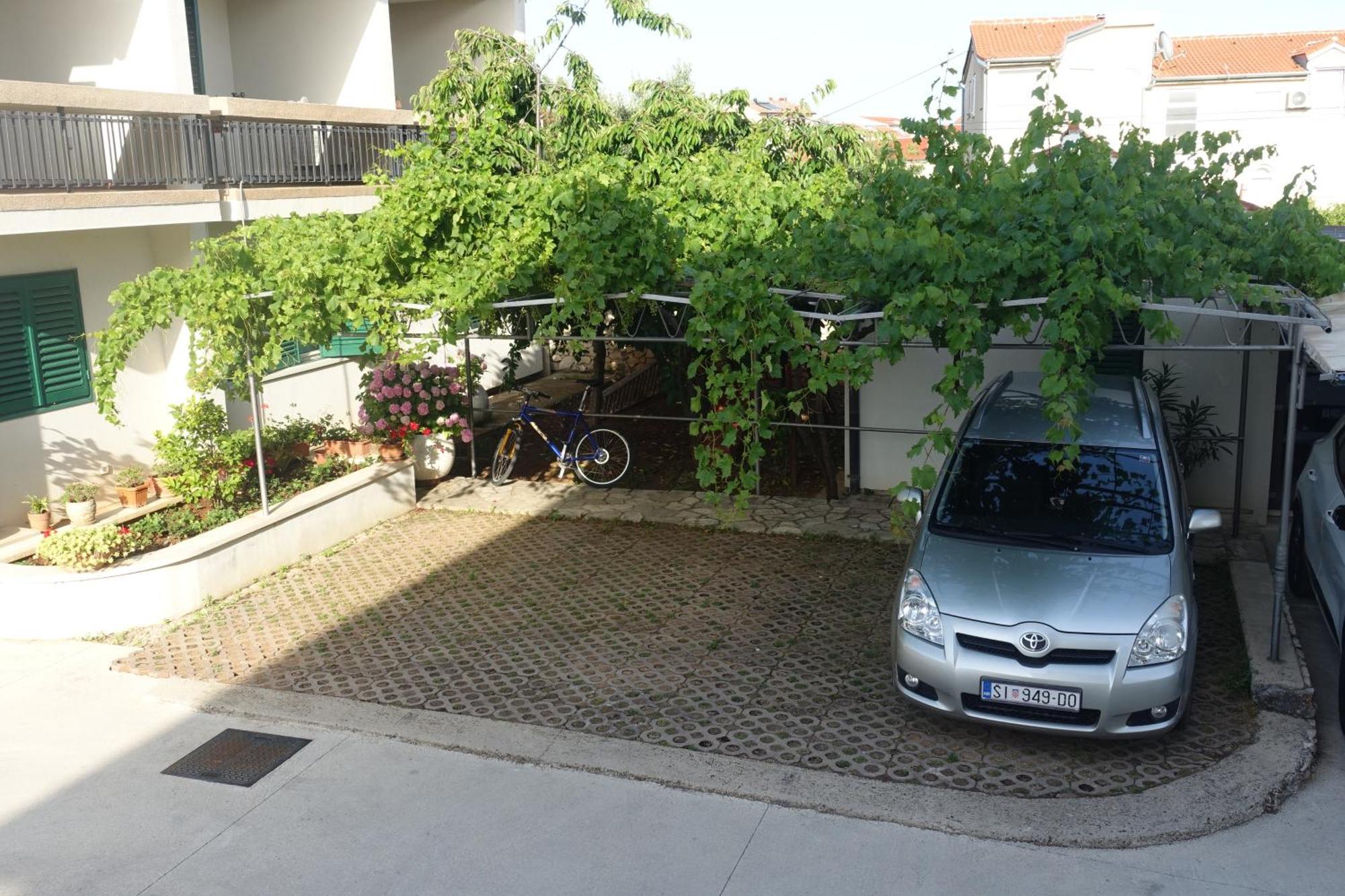 Apartment Tonka Vodice Esterno foto