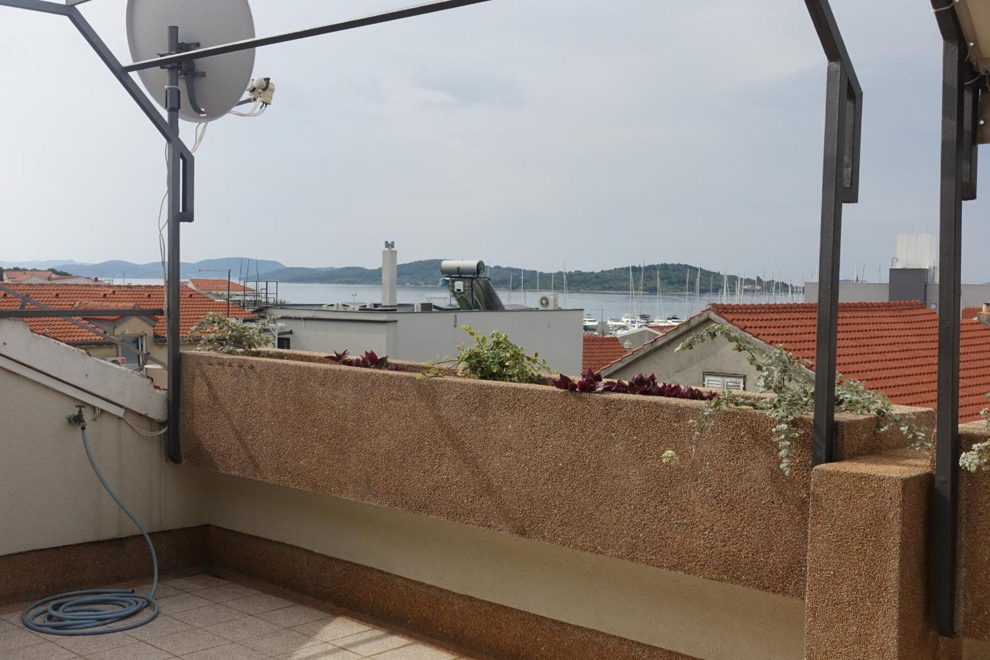 Apartment Tonka Vodice Esterno foto