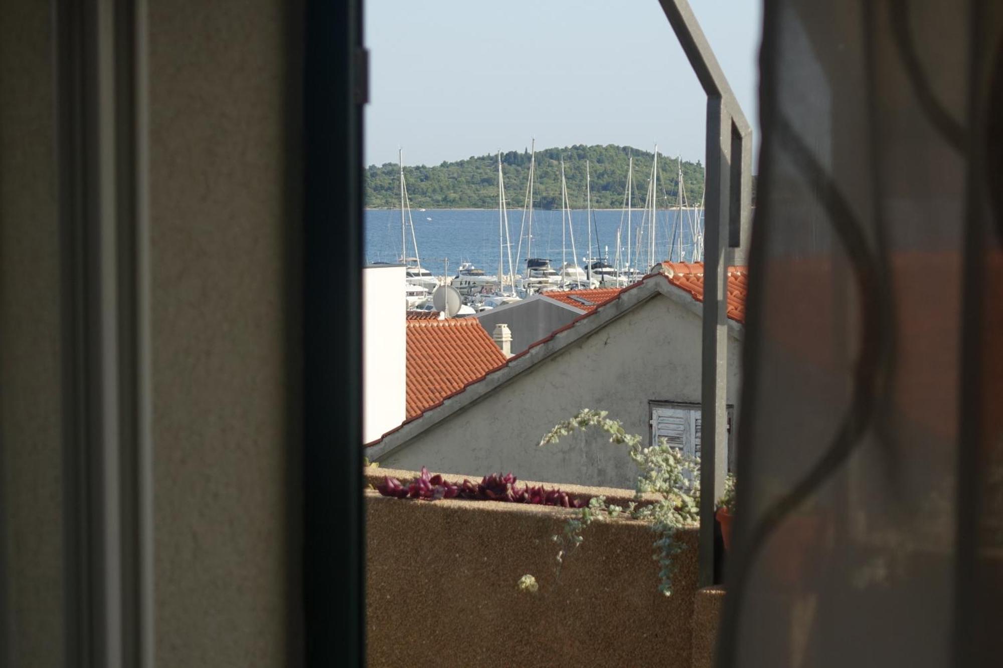Apartment Tonka Vodice Esterno foto