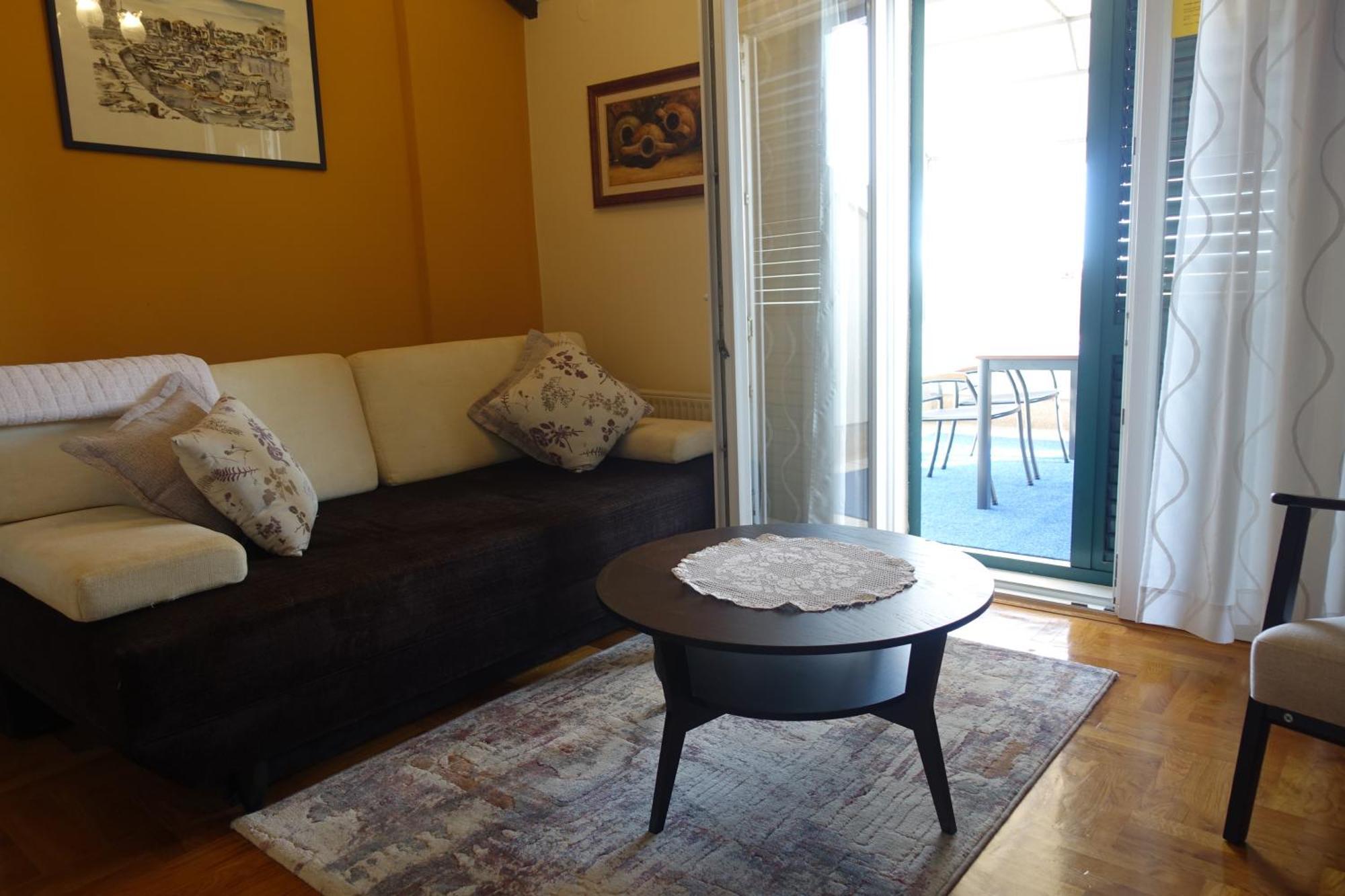 Apartment Tonka Vodice Esterno foto