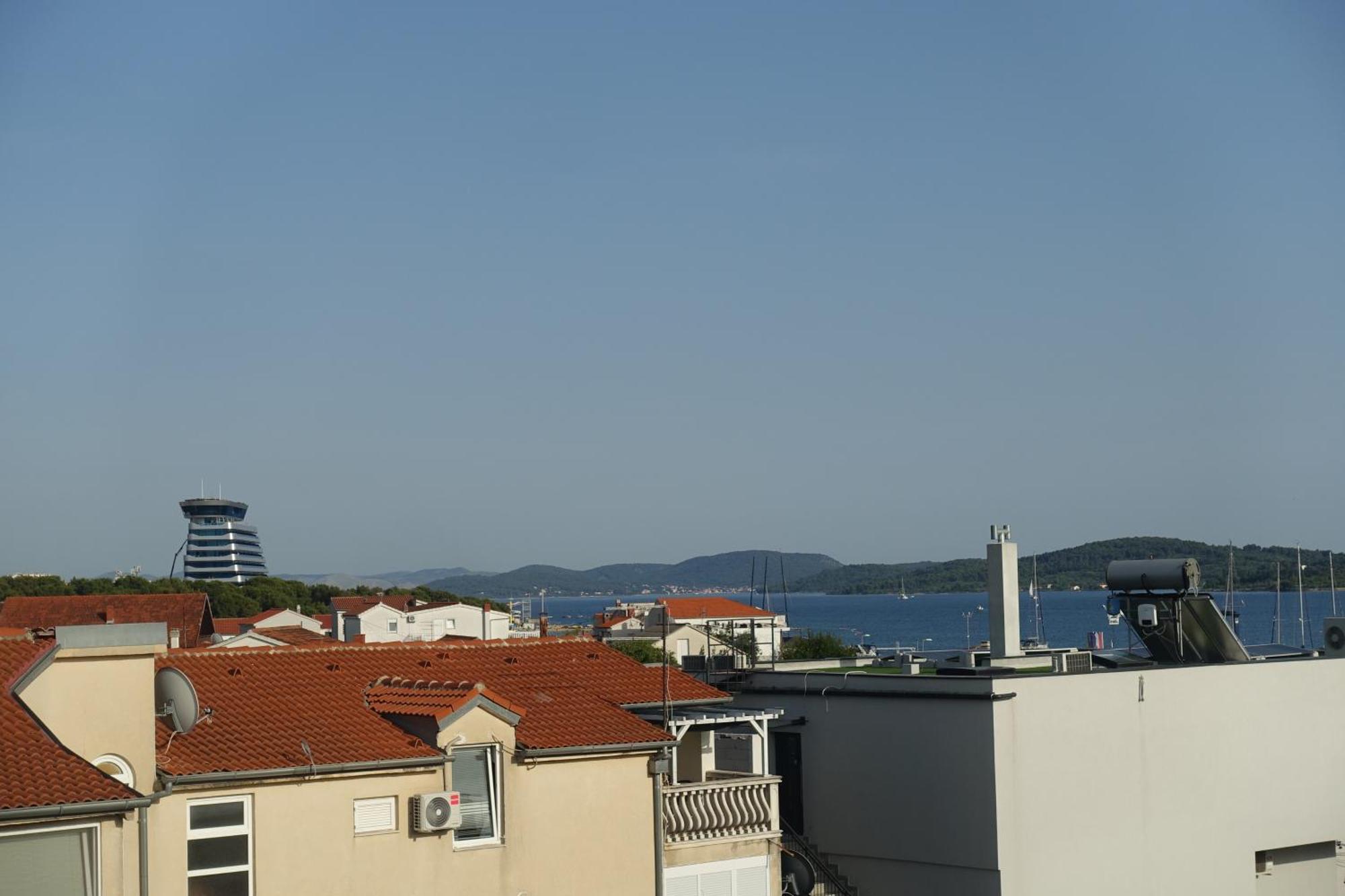 Apartment Tonka Vodice Esterno foto