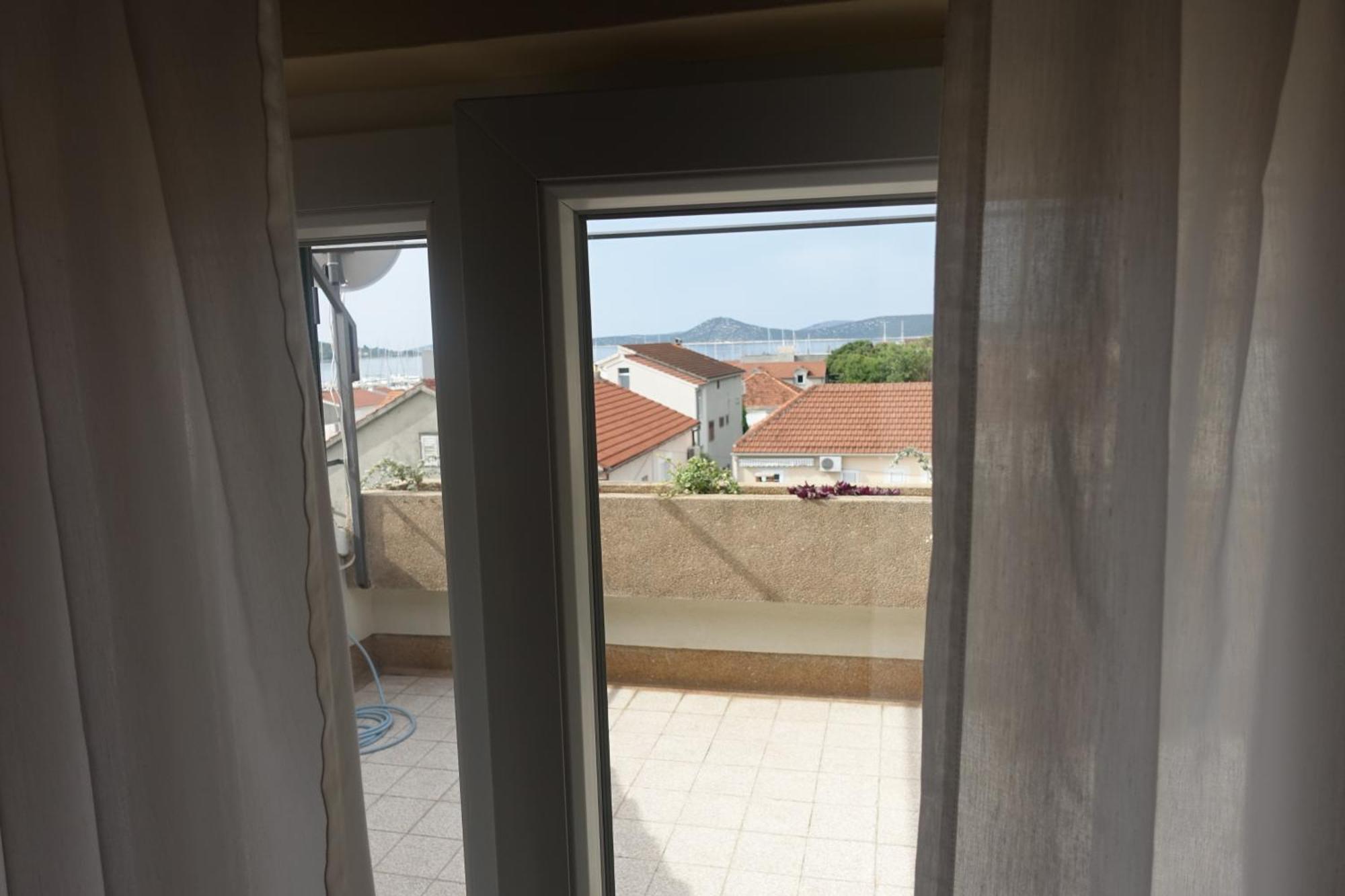 Apartment Tonka Vodice Esterno foto